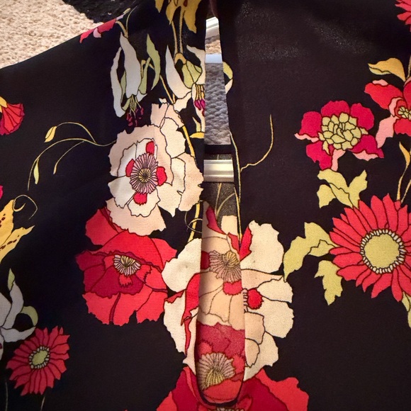 Wilfred Black and Red Floral Blouse - Picture 4 of 7